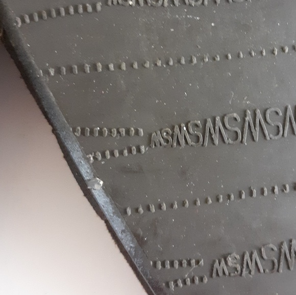 Stuart Weitzman “Scotch”Suede Square Toe Pumps 7 - Picture 6 of 8